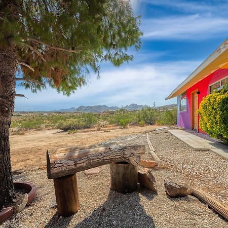 @ Marbella Lane - Rainbow House Glampers Paradise ジョシュア・ツリー エクステリア 写真
