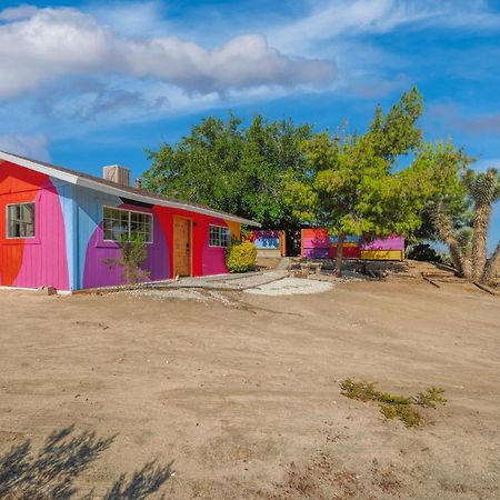 @ Marbella Lane - Rainbow House Glampers Paradise ジョシュア・ツリー エクステリア 写真