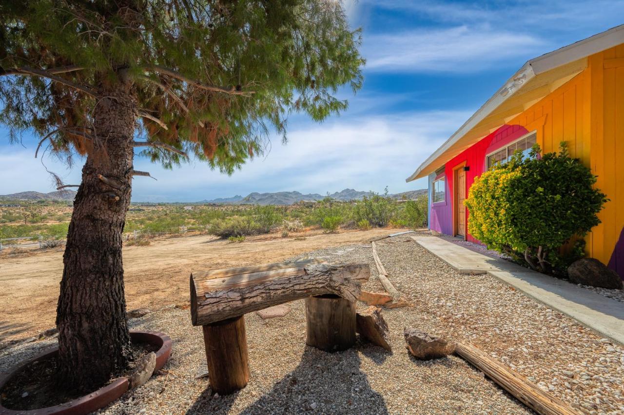 @ Marbella Lane - Rainbow House Glampers Paradise ジョシュア・ツリー エクステリア 写真